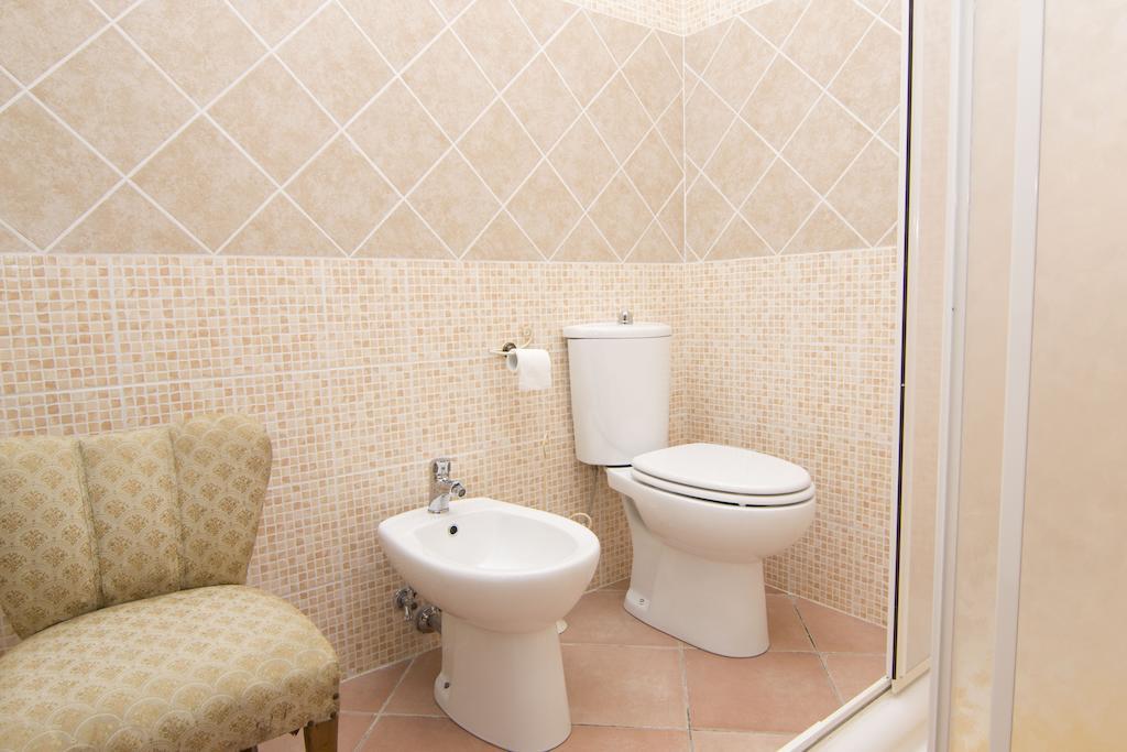 Ca' Rinaldi F Hotel Aulla Phòng bức ảnh